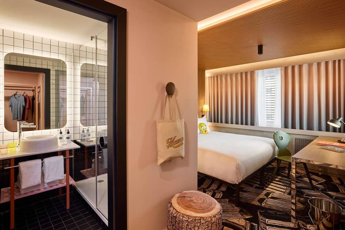 Daunenbettdecken, Pillowtop-Betten, Minibar, Zimmersafe