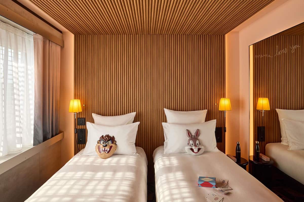 Edredón, camas con pillow-top y minibar