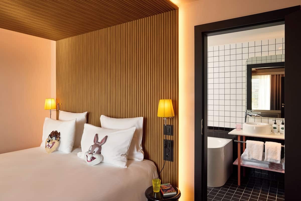 Down comforters, pillowtop beds, minibar, in-room safe