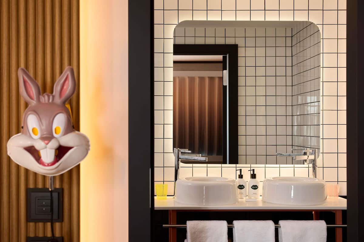 Room, 1 Double Bed (XXL MAMA) | Down duvets, pillow-top beds, minibar, in-room safe