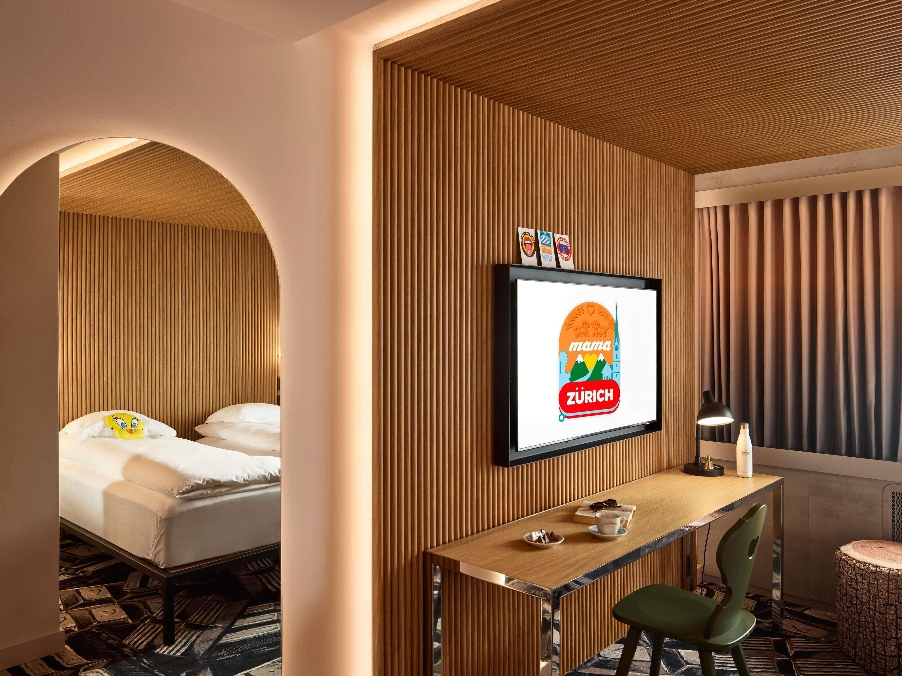 Twin Room, 2 Twin Beds (MEDIUM MAMA) | Down comforters, pillowtop beds, minibar, in-room safe