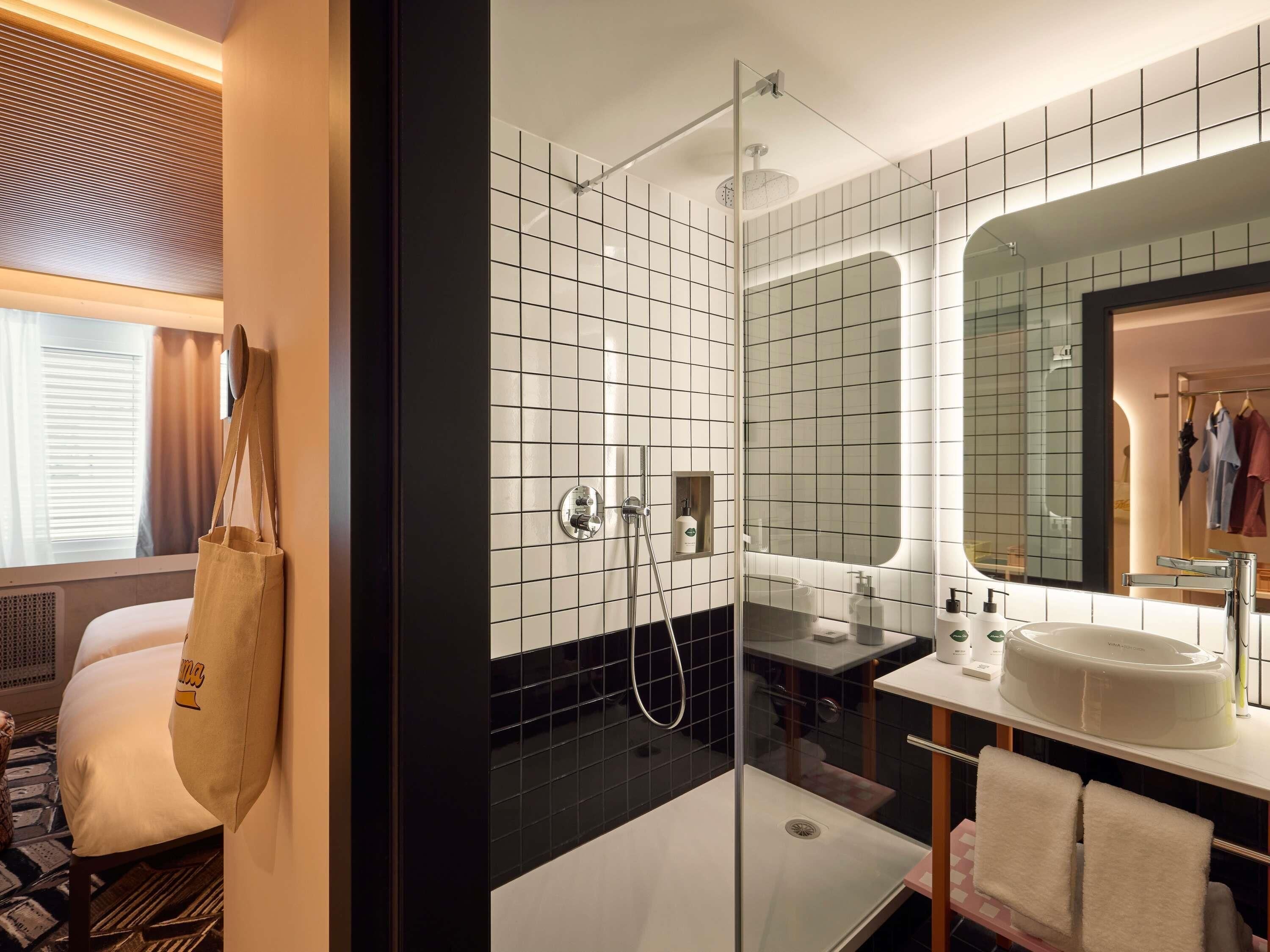 Zweibettzimmer, 2 Einzelbetten (MEDIUM MAMA) | Daunenbettdecken, Pillowtop-Betten, Minibar, Zimmersafe