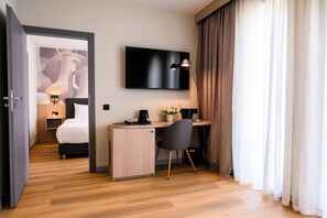 Suite (2 King Beds and 1 Sofa Bed)