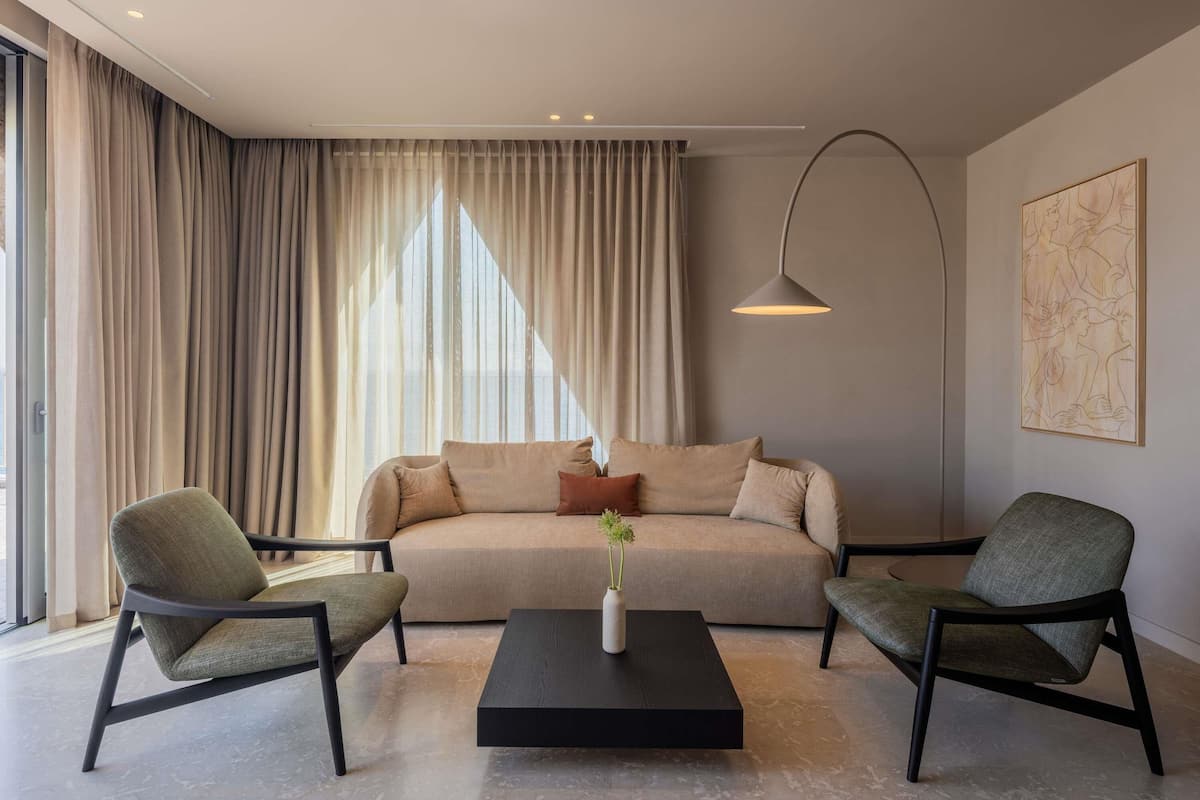 1 bedroom, premium bedding, in-room safe, free WiFi