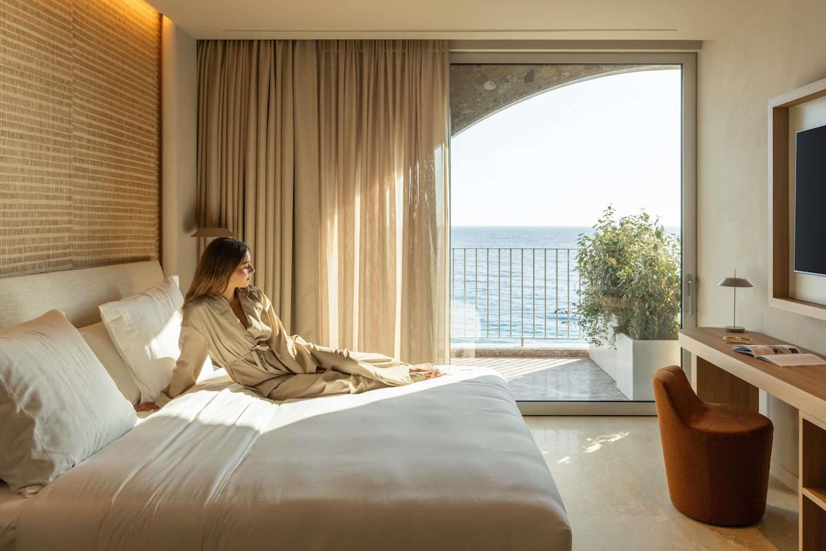 Superior Double Room, 1 Double Bed | Premium bedding, in-room safe, free WiFi, bed sheets