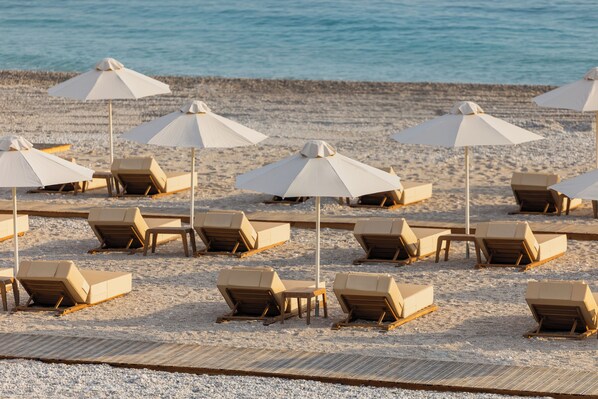 Plage privée, sable blanc, bar de plage