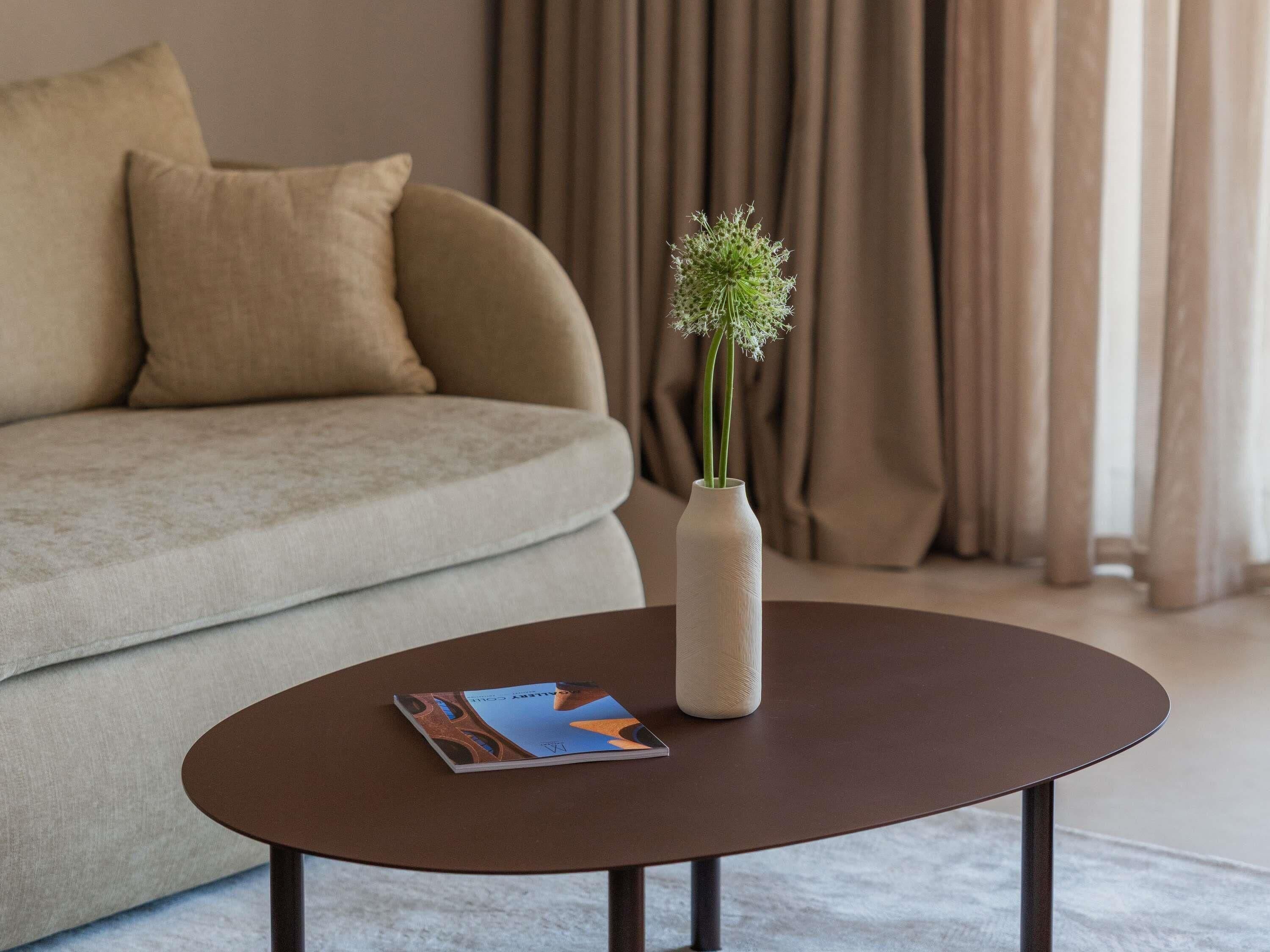 Superior-huone, 1 suuri parisänky ja vuodesohva | Ylelliset vuodevaatteet, tallelokero huoneessa, ilmainen Wi-Fi