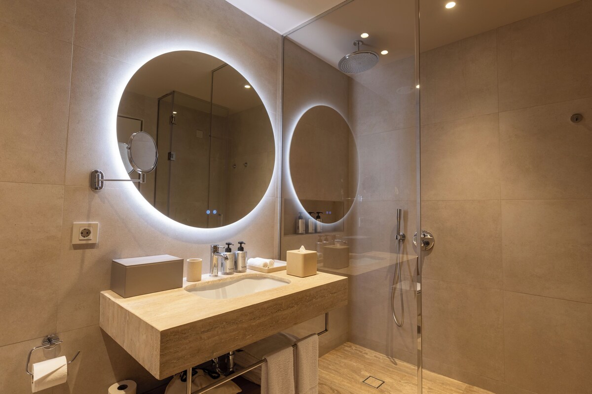 Shower, slippers, towels