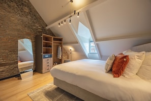 Biancheria da letto di alta qualità, minibar, una cassaforte in camera