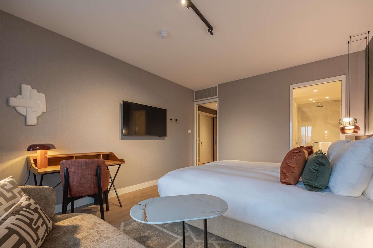 Premium bedding, minibar, in-room safe, individually decorated
