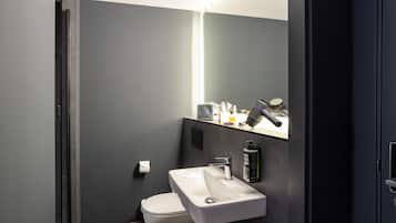 Rainfall showerhead, hair dryer, towels, soap