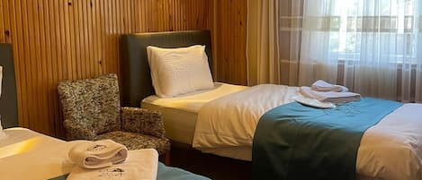 Blackout curtains, soundproofing, iron/ironing board, free WiFi