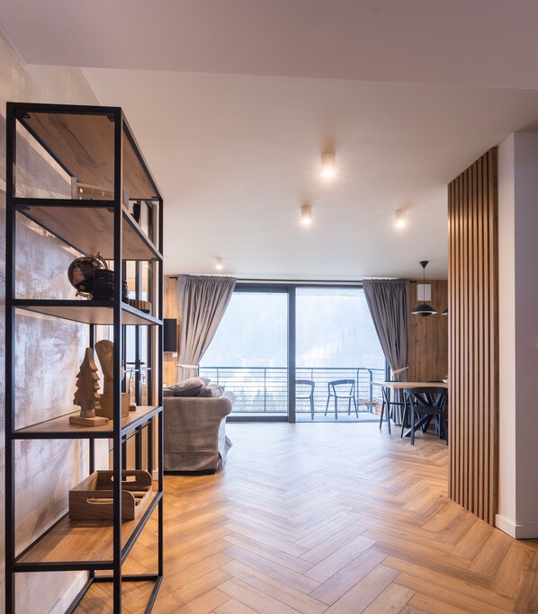 Interior - New apartment with mountain view - 2 bedrooms, 2 bathrooms (Piano)