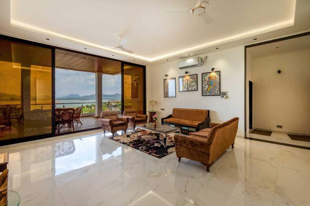 Grand Villa | Living area
