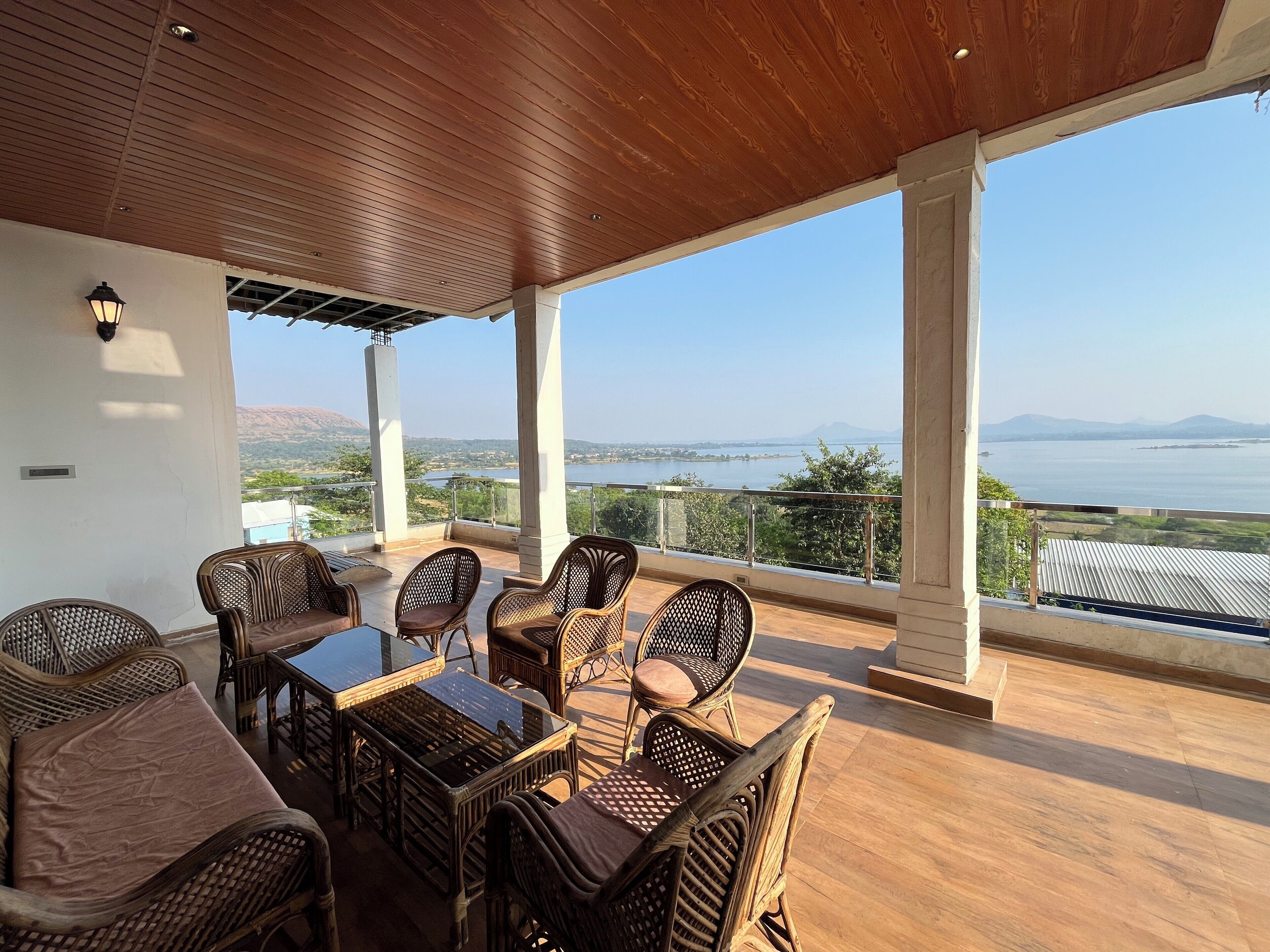 Astoria Villa 6BHK | Lake view