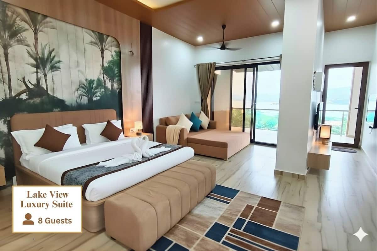 Lake View Luxury Suite