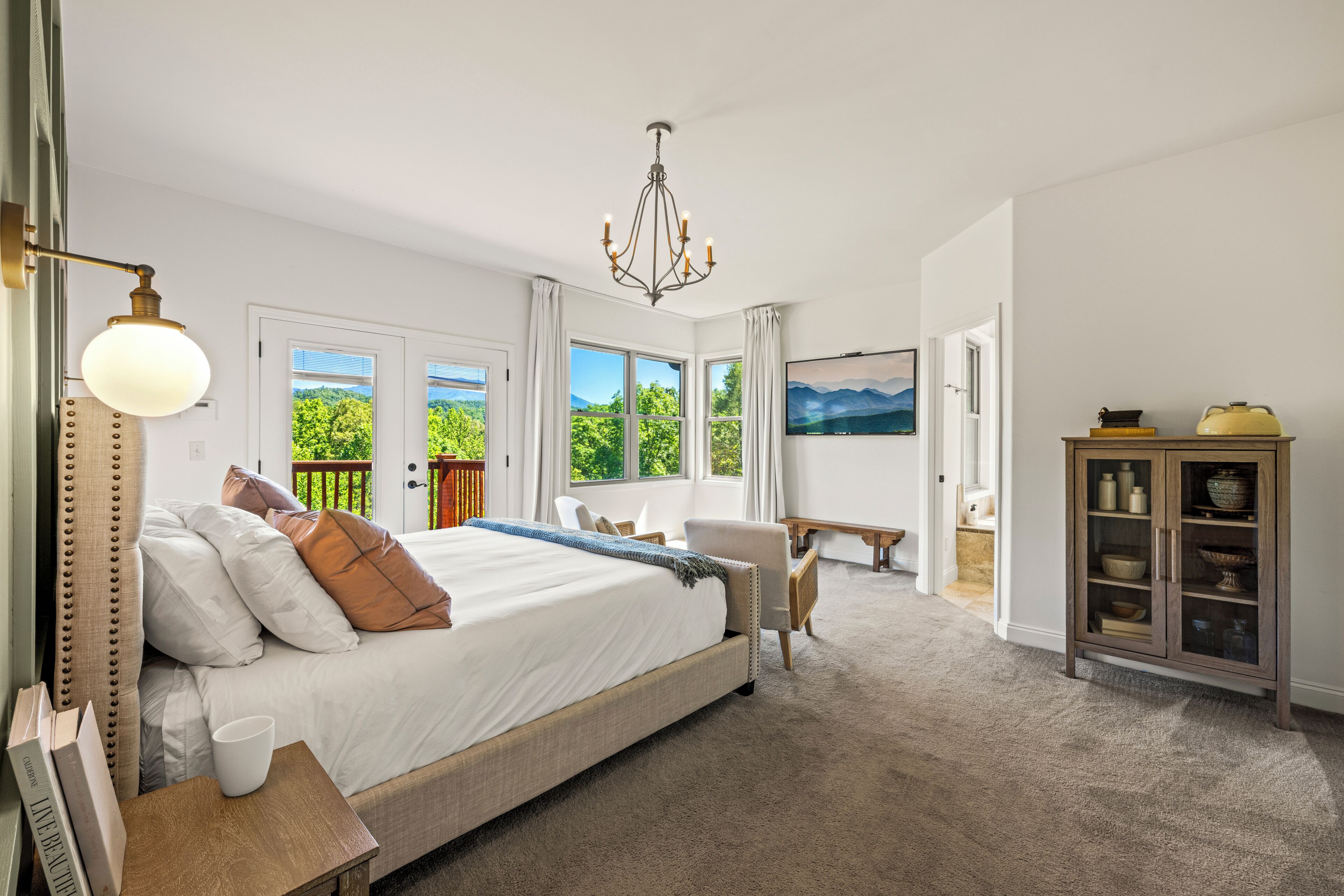 5 多间卧室、熨斗/熨衣板、上网接入、床单