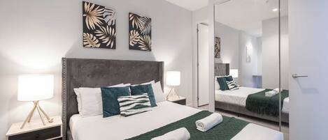 2 bedrooms, desk, iron/ironing board, free WiFi