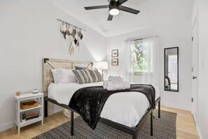 3 bedrooms, WiFi, bed sheets, wheelchair access