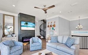 Een smart-tv en een open haard