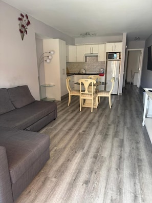 Living area - Las Americas 1-bed Apt, Sleeps 5, Pool, Parking (Arona)
