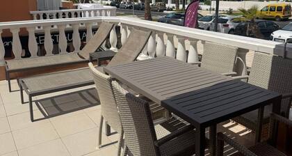 Las Americas 1-bed Apt, Sleeps 5, Pool, Parking