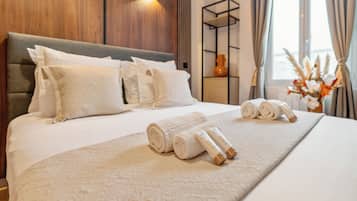 Estudio superior | 1 habitación, espacio para trabajar con laptop y cuna de viaje