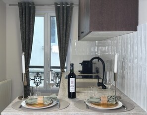 Premium Studio | Dining room - VILLEMAIN (Paris)
