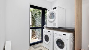 Interior - North Dublin Premier Oasis (Dublin)