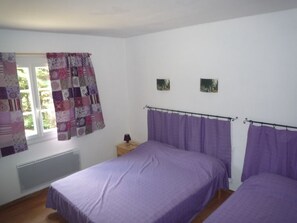 6 bedrooms, iron/ironing board, WiFi