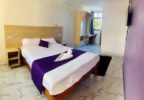 Deluxe Single Room, City View | Free WiFi, bed sheets - Liaizons Hotel Nakuru (Nakuru)
