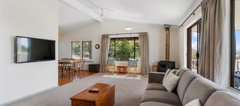 9 Coorong Crescent, Encounter Bay