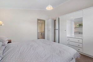 4 bedrooms