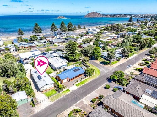 6 Ainslie Roberts Drive, Encounter Bay