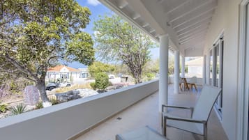 3 bedrooms, Internet