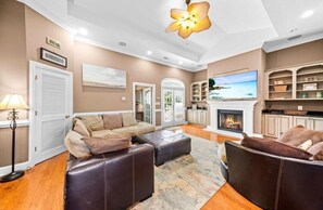 Smart TV, DVD player, stereo