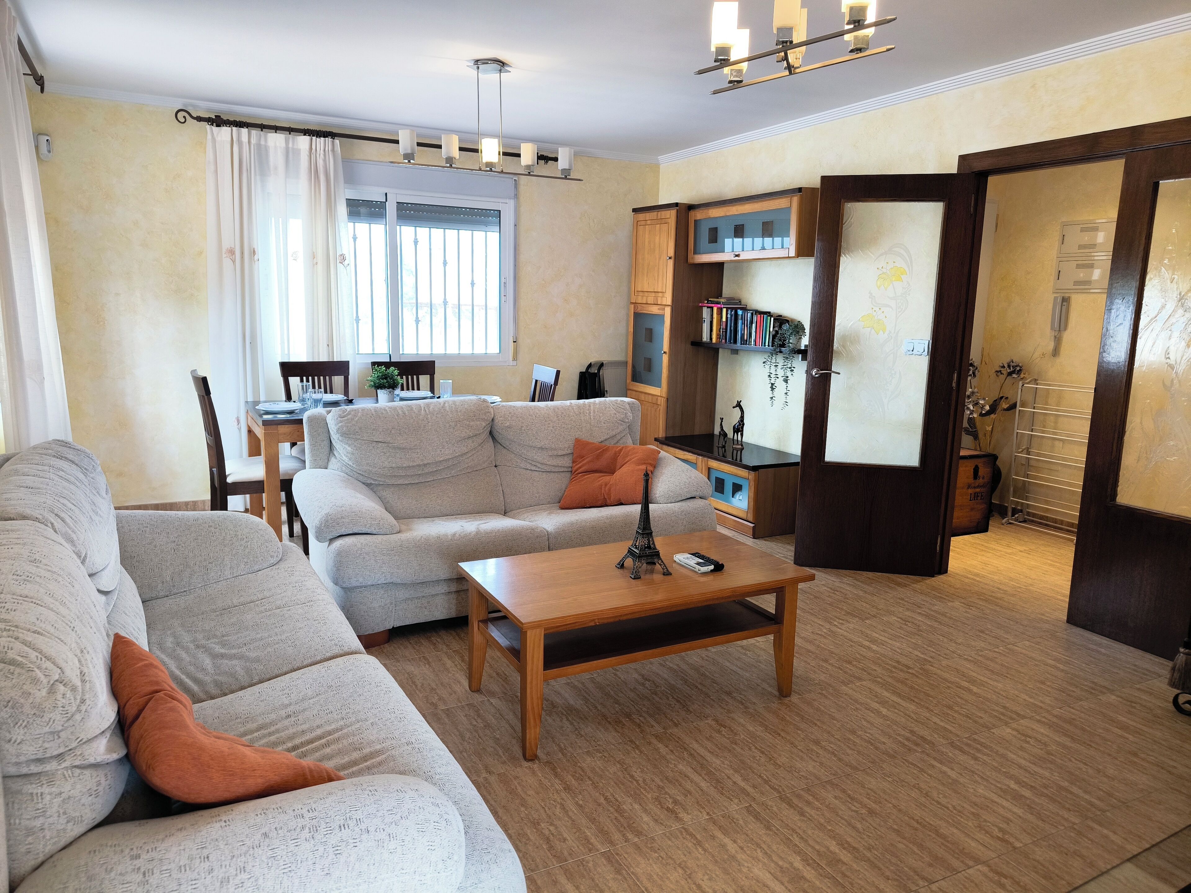 Rumah, 3 kamar tidur, akses difabel, Boleh Merokok | Ruang keluarga