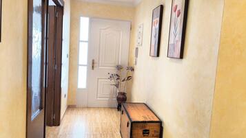 House, 3 Bedrooms, Accessible, Smoking | Property entrance