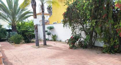 Cozy Holiday Home in San Fulgencio La Marina Only 10 Minutes From the Beach