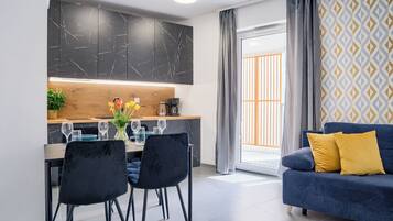 Apartment (B206) | Wohnbereich | Flachbildfernseher