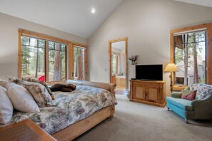 4 bedrooms, iron/ironing board, free WiFi, bed sheets - GH261 | Amazing Luxury home sure to be your new favorite! (Black Butte Ranch)