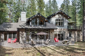 Exterior - GH261 | Amazing Luxury home sure to be your new favorite! (Black Butte Ranch)
