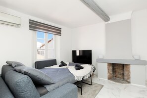 1 chambre, fer et planche à repasser, Wi-Fi gratuit, draps fournis