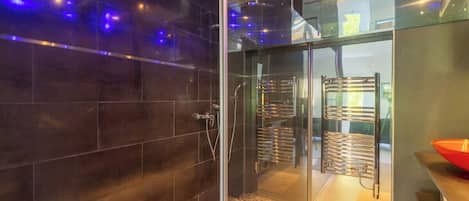 Shower, towels