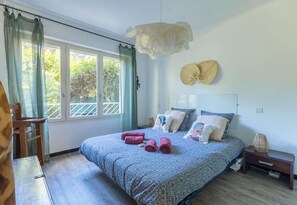 2 dormitorios, tabla de planchar con plancha, wifi y ropa de cama