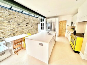 Microwave, oven, dishwasher