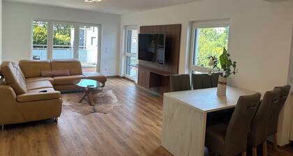 Modern apartment with balcony & top equipment - ideal for family & group