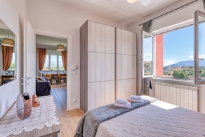 Family Apartment, 2 Bedrooms, Mountainside (VP - Sea Garden - T6 with parking)