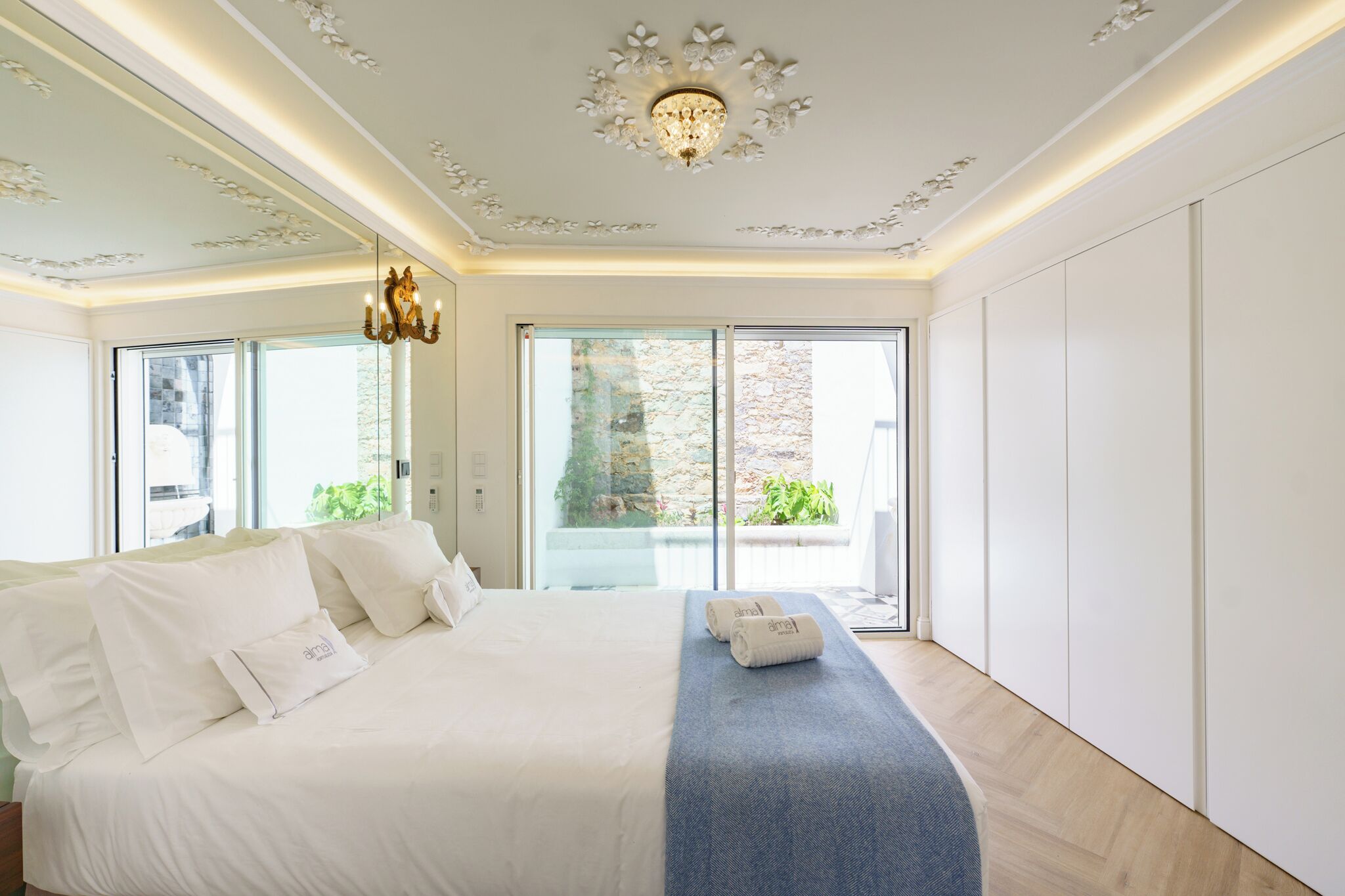 2 makuuhuonetta, silitysrauta/-lauta, Wi-Fi, vuodevaatteet