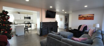 Valentine Suite 6 BD 4 BATH 